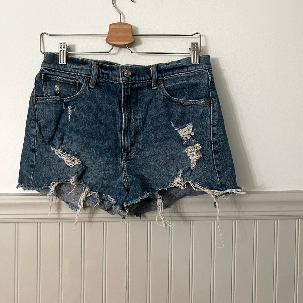 Abercrombie & Fitch Size 6 The Mom Short High Rise Blue Distressed Jean Shorts
